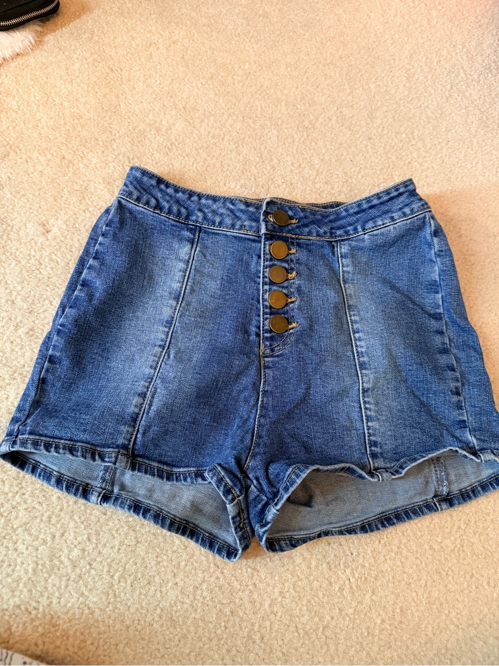 Amuse High-Waist Buttons -Front Denim Shorts